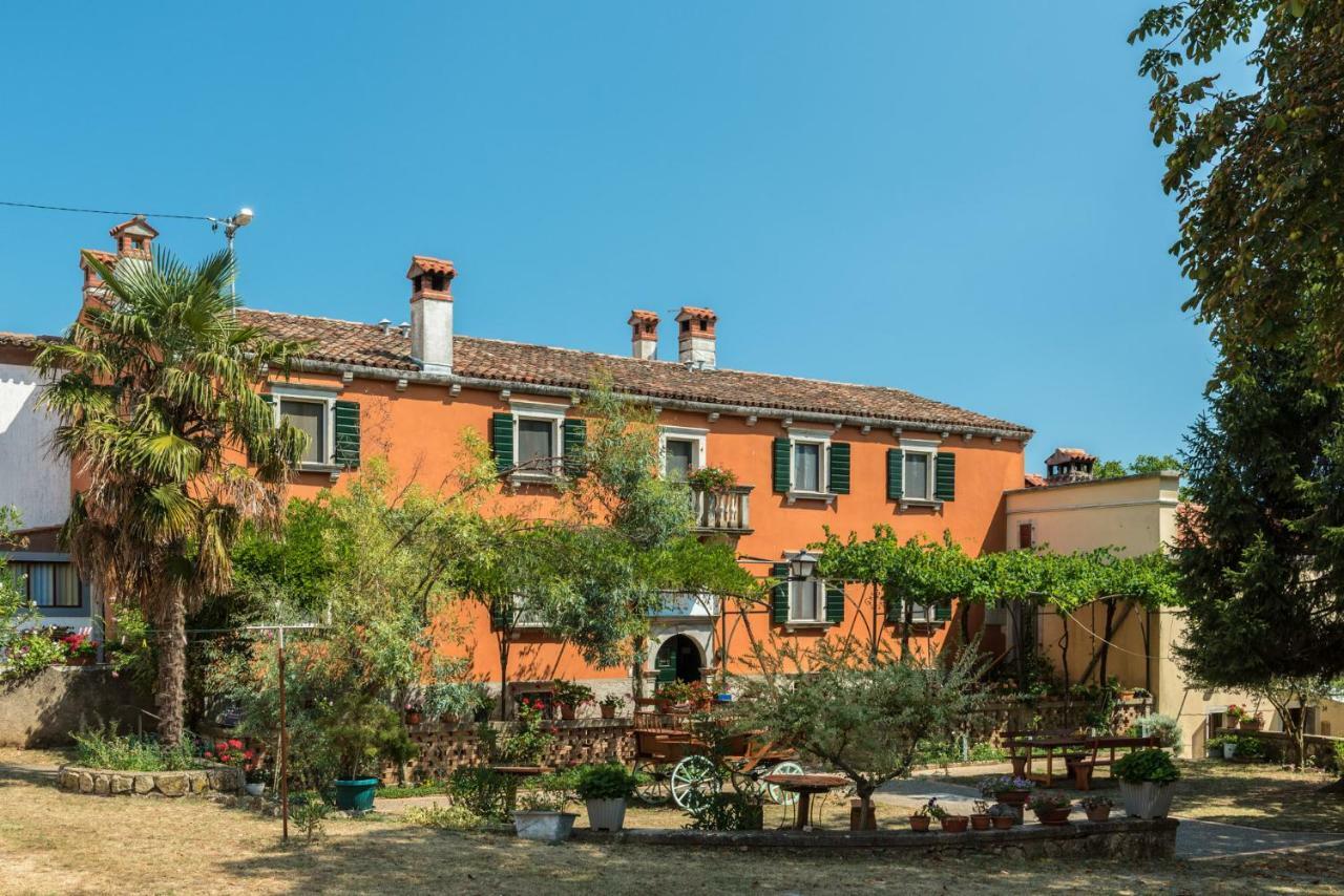 Apartments Lazzarini Battiala Nedescina Luaran gambar